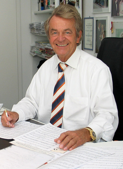 otto groll am schreibtisch 400